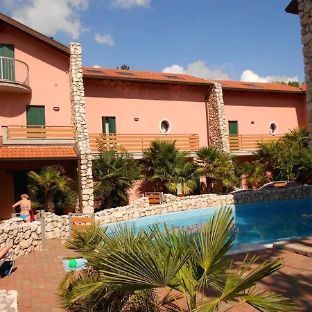 ヴィラ Terraced With Pool